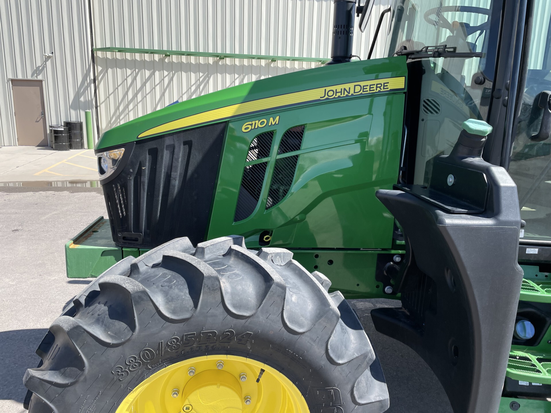 2023 John Deere 6110M Image 9