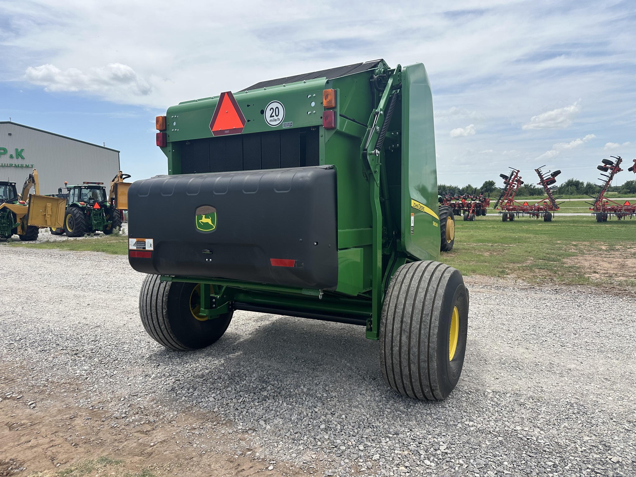 2021 John Deere 560M Image 8