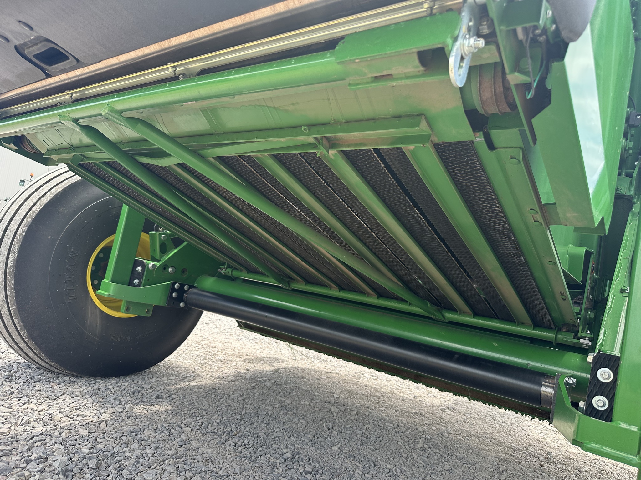2021 John Deere 560M Image 26
