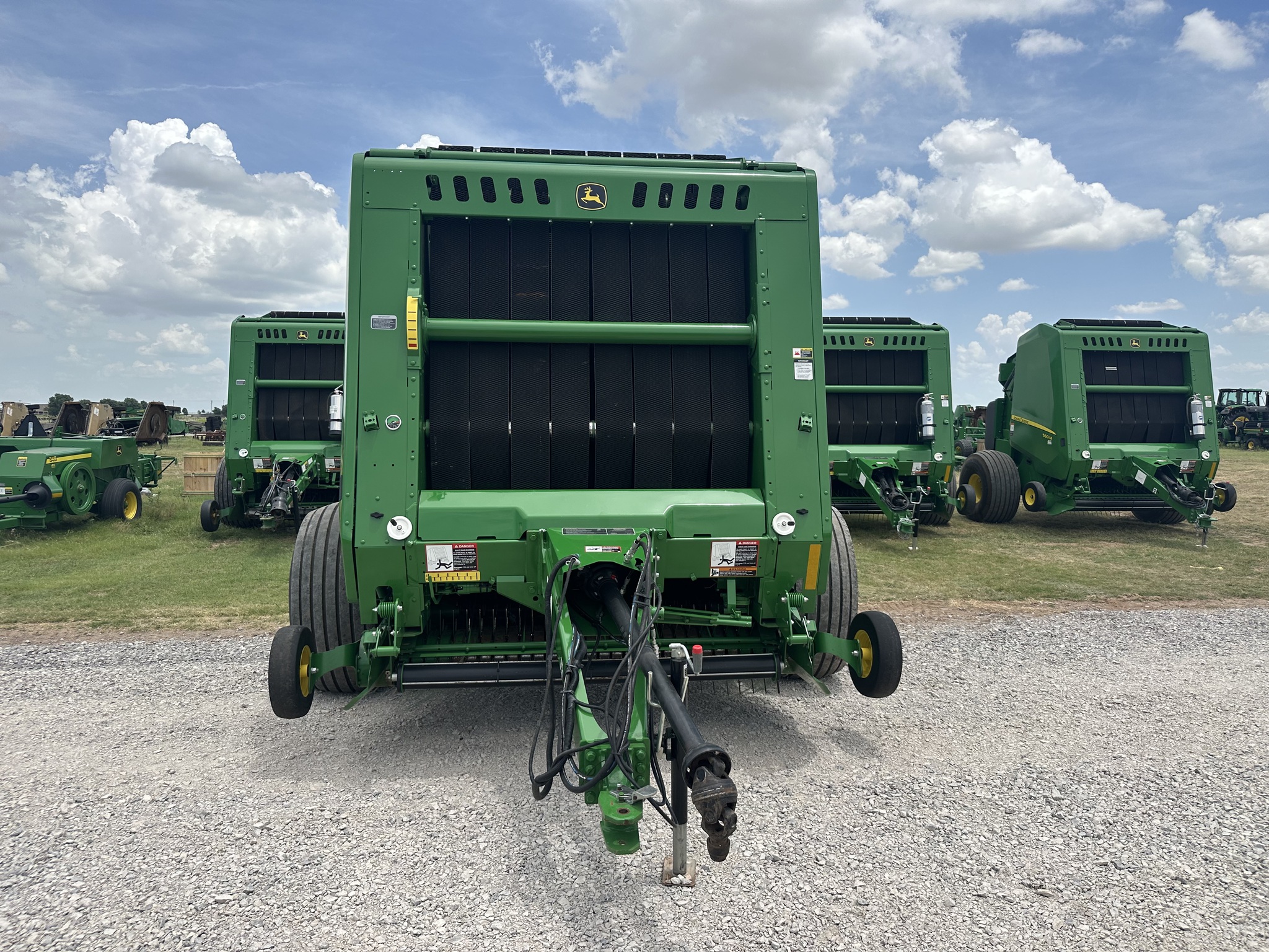 2021 John Deere 560M Image 13