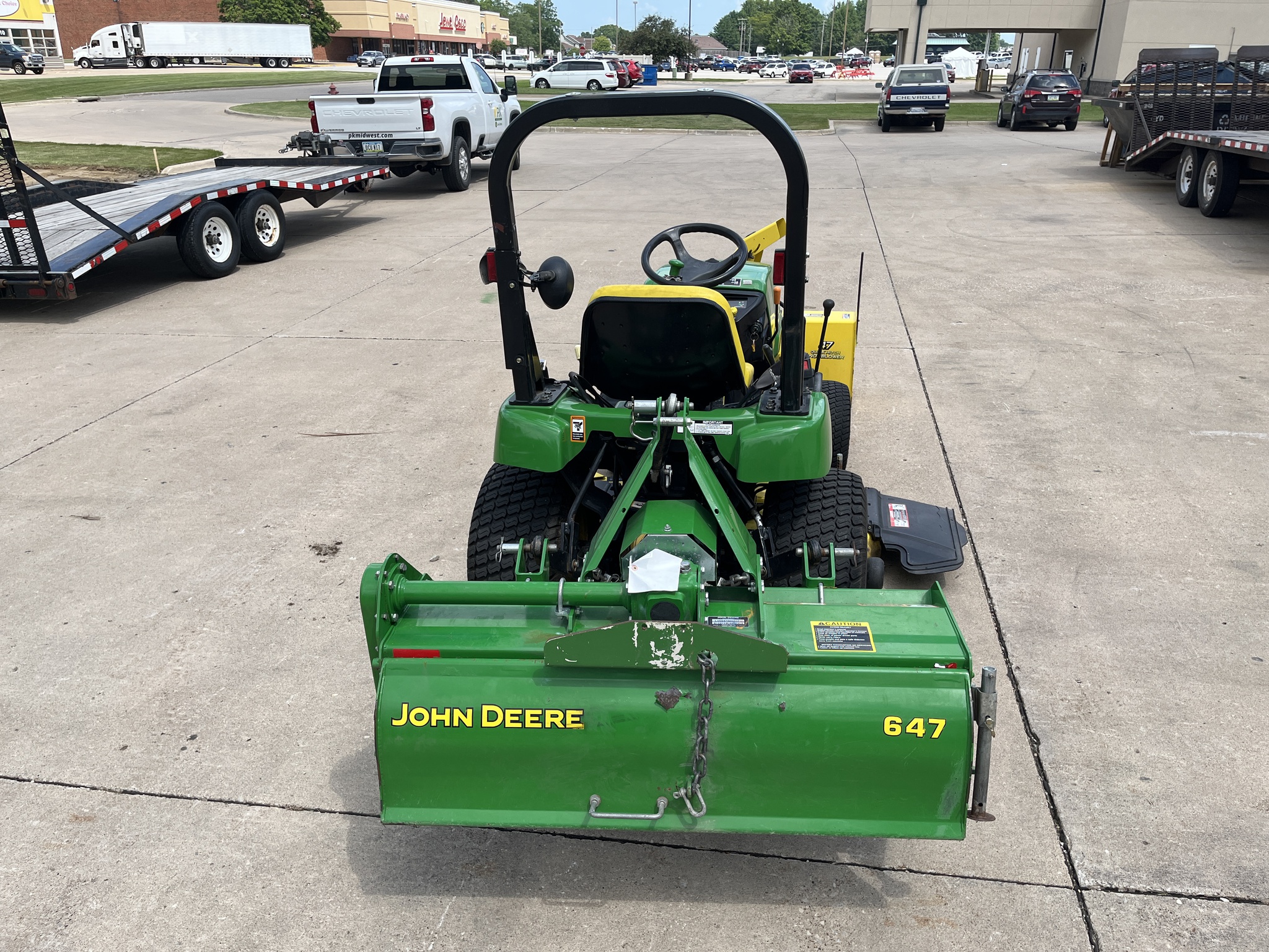 2008 John Deere 2305 Image 7