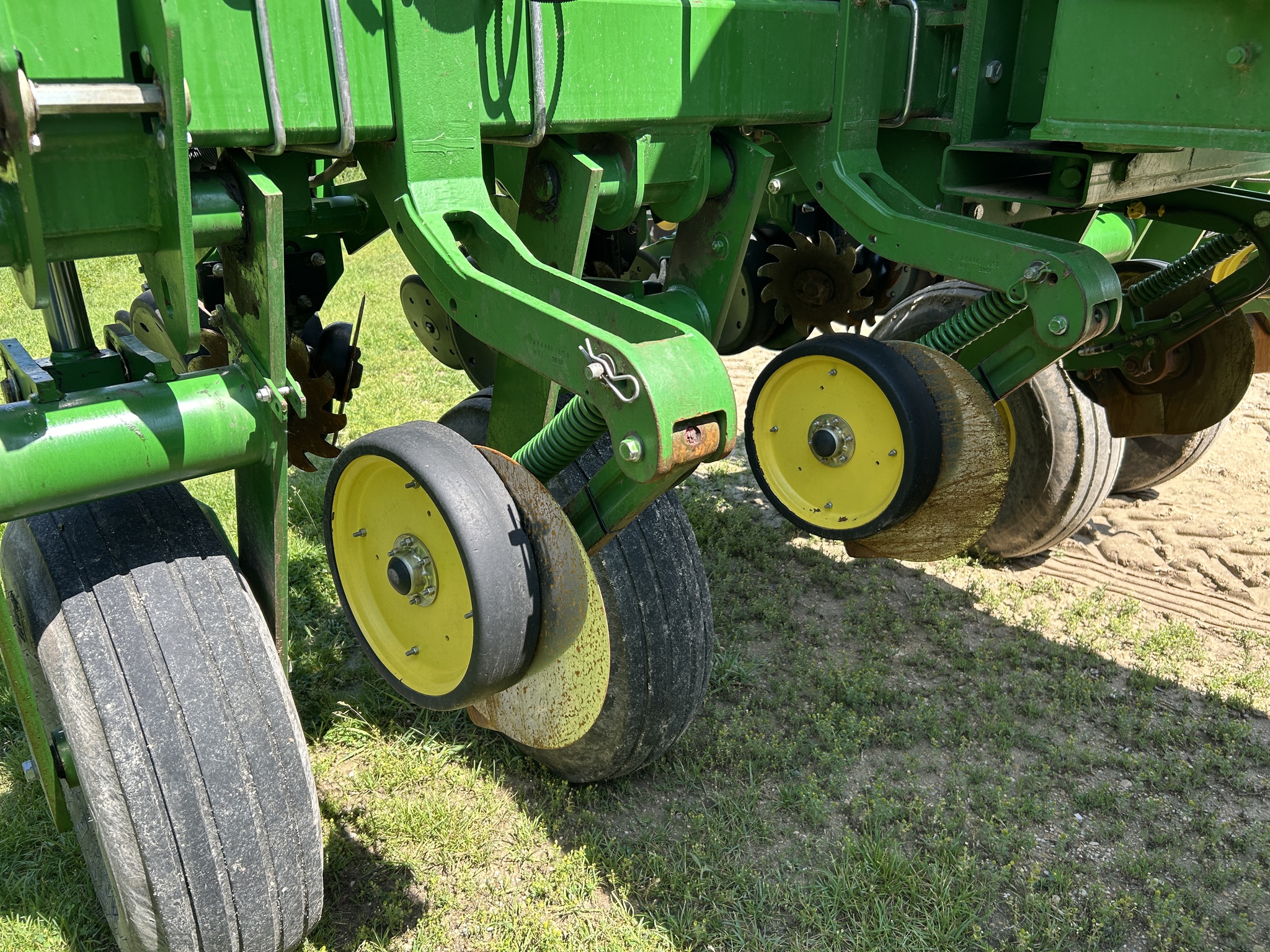 2012 John Deere 1770NT Image 11