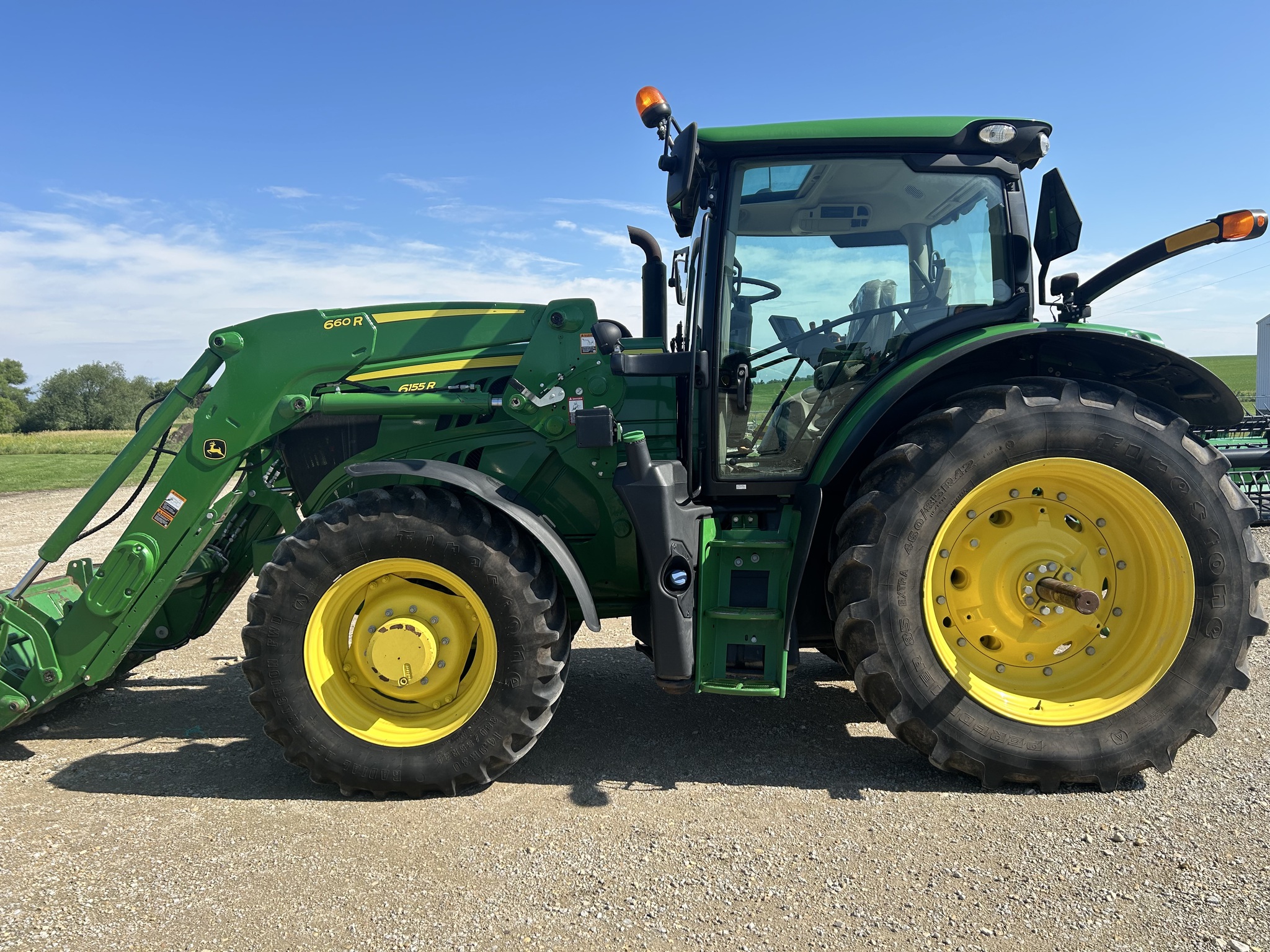 2021 John Deere 6155R Image 11