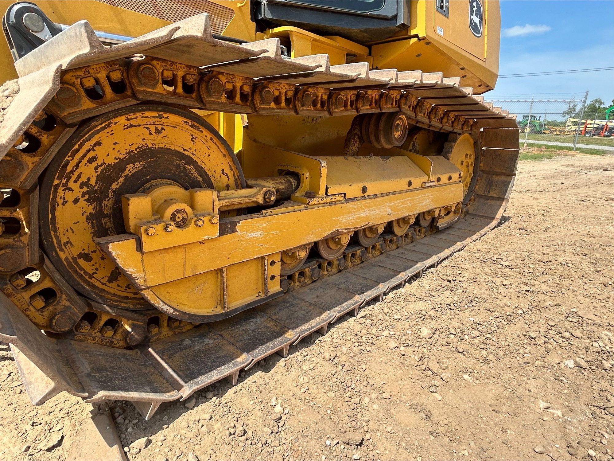 2019 John Deere 450K Image 6
