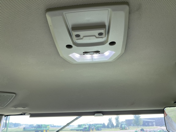 2021 John Deere 8R 410 - Photo36