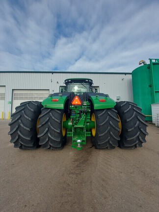 Used 2021 John Deere 9520R Articulated 4WD Tractors at Horizon Ag & Turf in Lloydminster, AB - Photo3