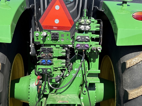 Used 2021 John Deere 9520R Articulated 4WD Tractors at Horizon Ag & Turf in Vermilion, AB - Photo10