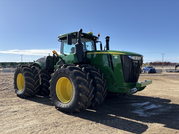 Used 2021 John Deere 9520R Articulated 4WD Tractors at Horizon Ag & Turf in Vermilion, AB - Photo3