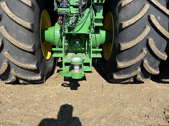 Used 2021 John Deere 9520R Articulated 4WD Tractors at Horizon Ag & Turf in Vermilion, AB - Photo9