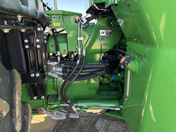 Used 2021 John Deere 9520R Articulated 4WD Tractors at Horizon Ag & Turf in Vermilion, AB - Photo11