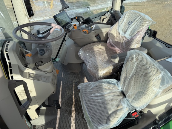 2025 John Deere 6R 165 - Photo28