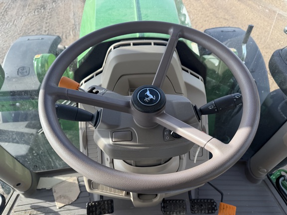 2025 John Deere 6R 165 - Photo29