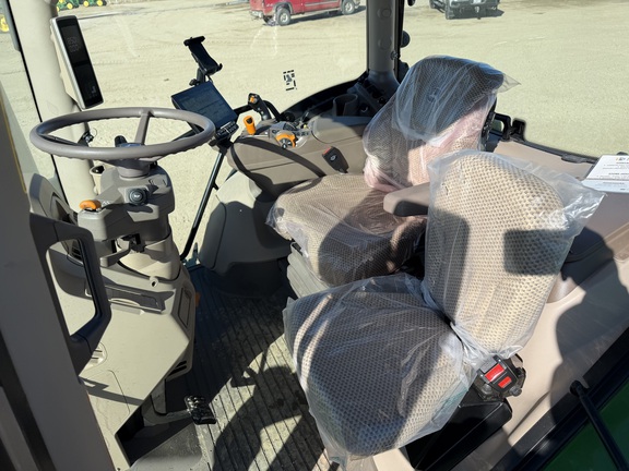 2025 John Deere 6R 165 - Photo28