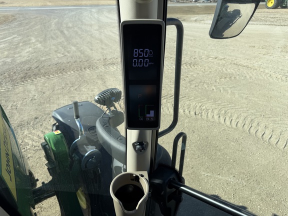 2025 John Deere 6R 165 - Photo32