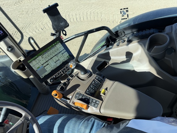 2025 John Deere 6R 165 - Photo33