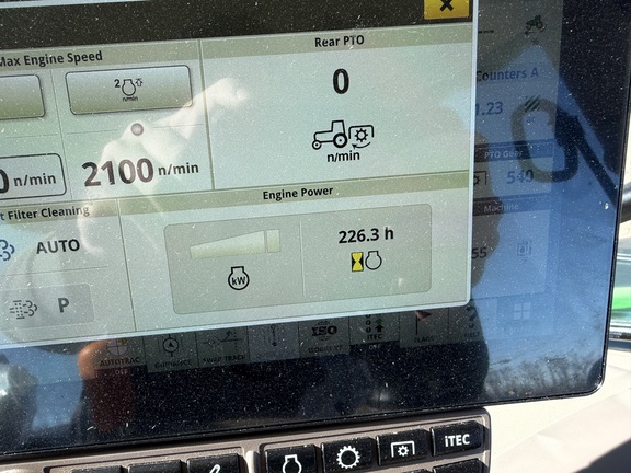 2025 John Deere 6R 165 - Photo34