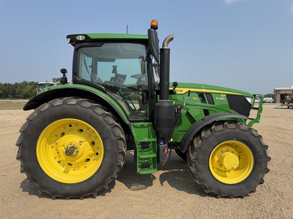 2025 John Deere 6R 165 - Photo2