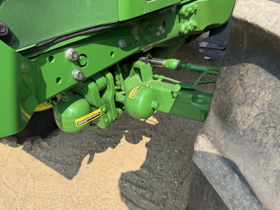 2025 John Deere 6R 165 - Photo11