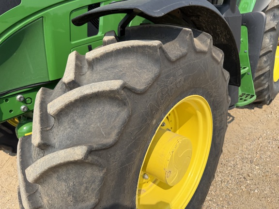 2025 John Deere 6R 165 - Photo10