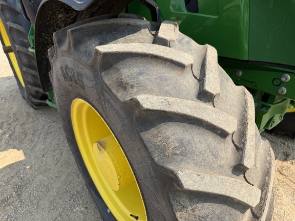 2025 John Deere 6R 165 - Photo12