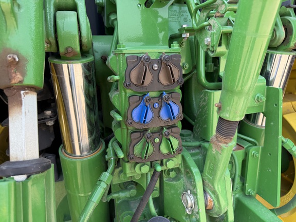 2025 John Deere 6R 165 - Photo25