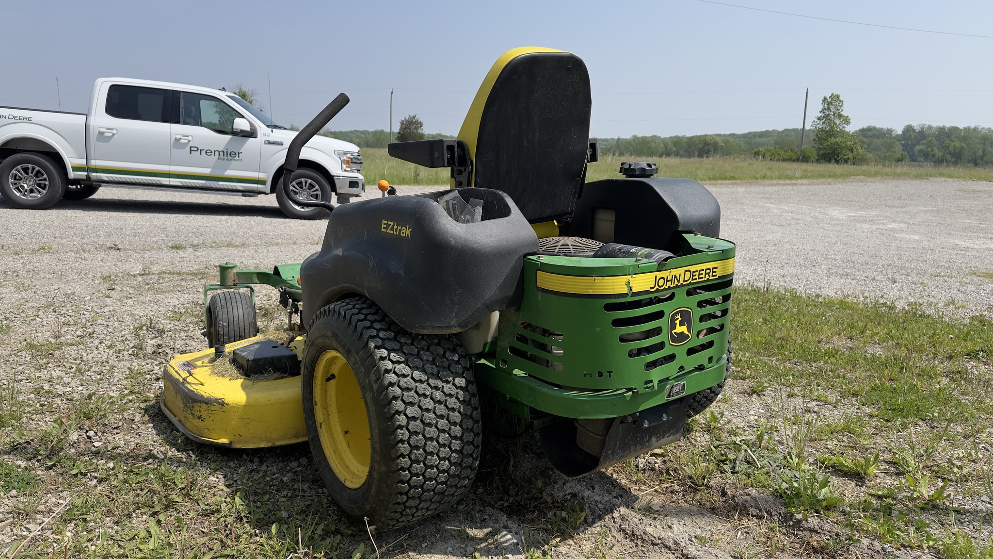 2012 John Deere Z665 Image 1