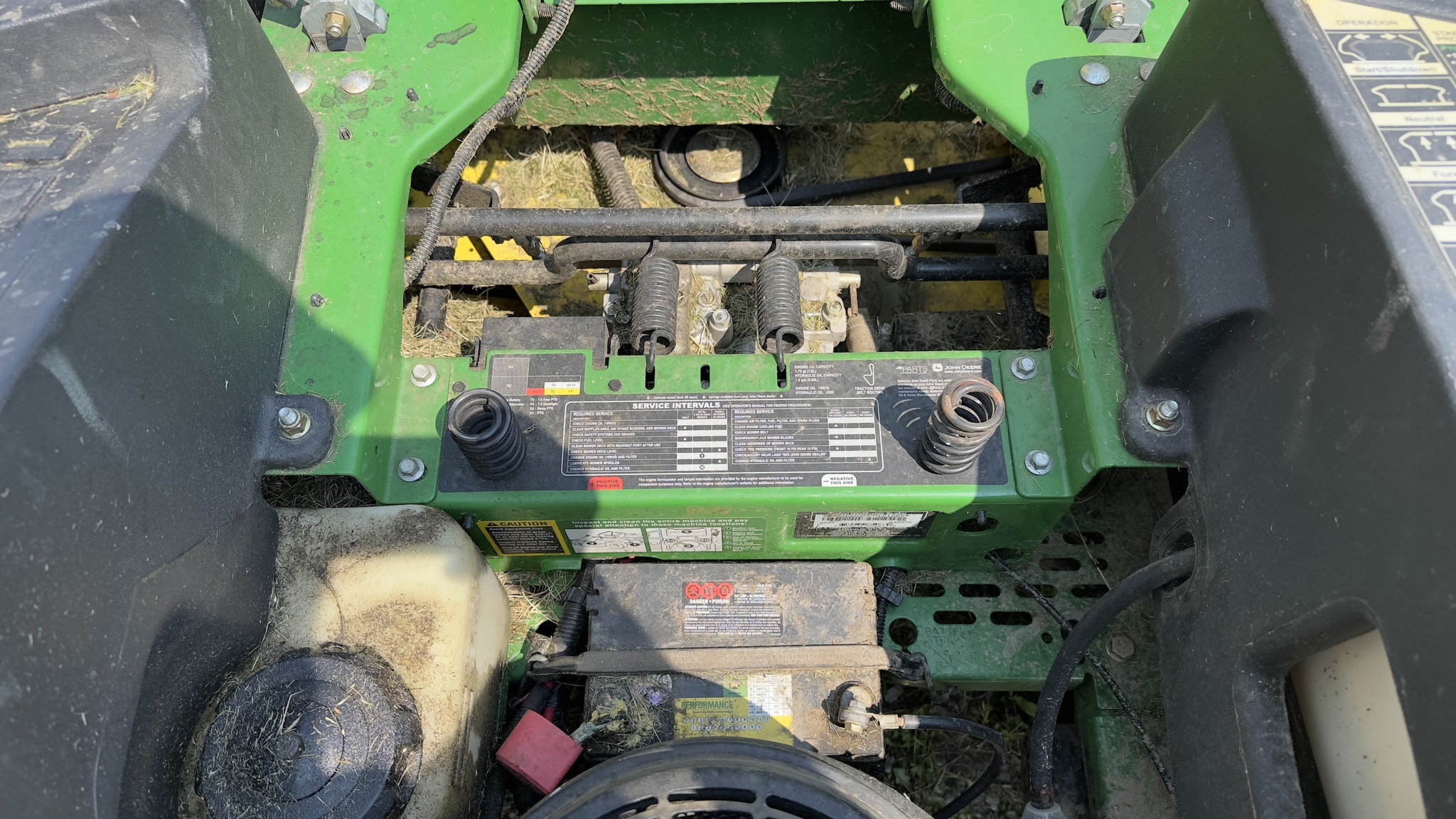 2012 John Deere Z665 Image 8