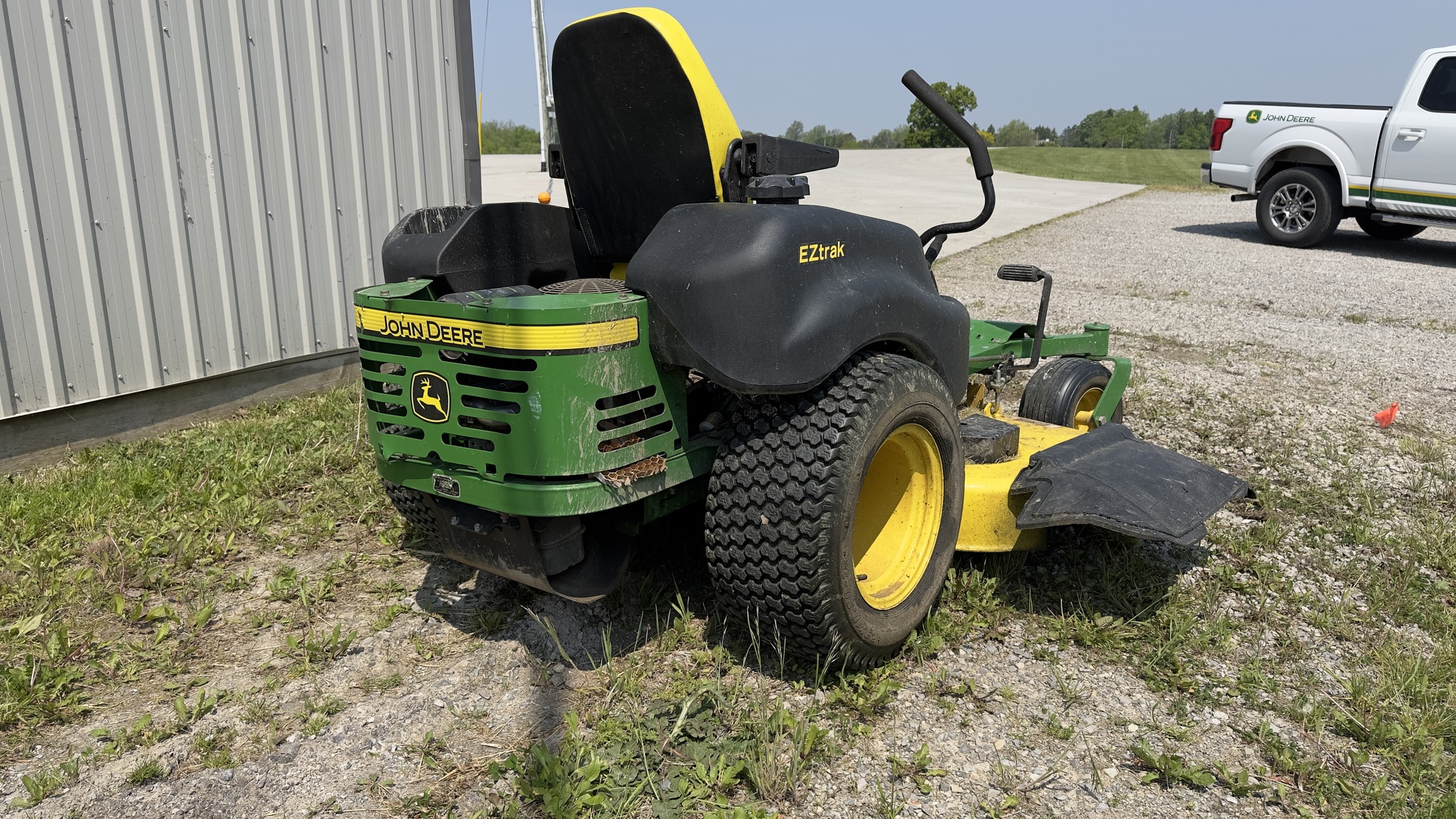 2012 John Deere Z665 Image 2
