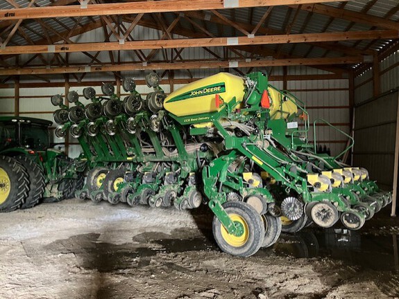 2014 John-Deere 1790