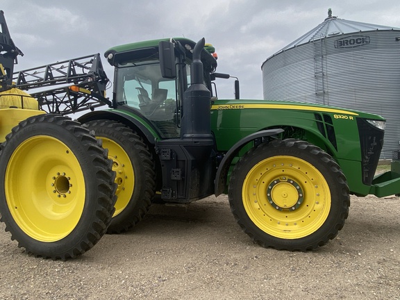  John Deere 8320R