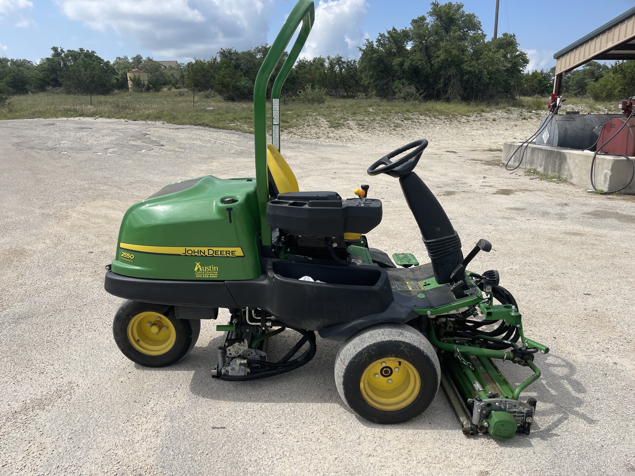 2022 John Deere 2550 Image 6