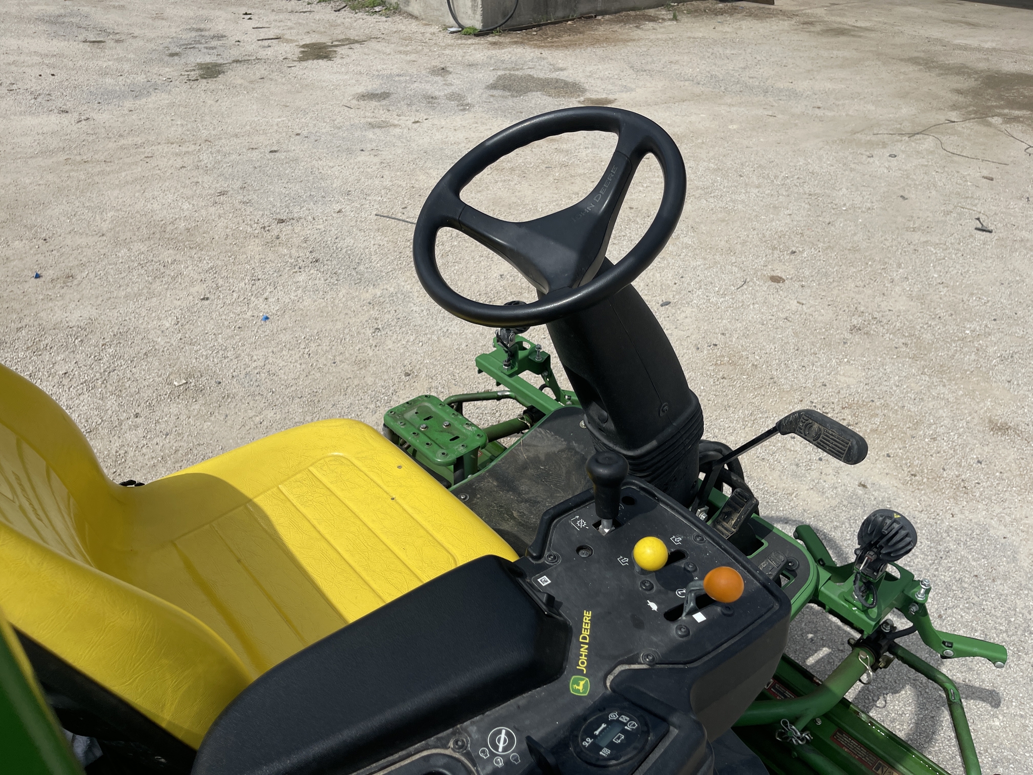 2022 John Deere 2550 Image 12