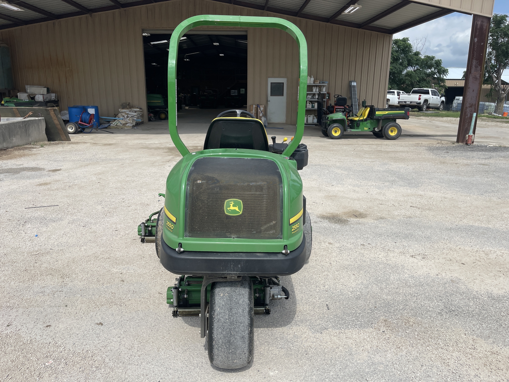 2022 John Deere 2550 Image 8
