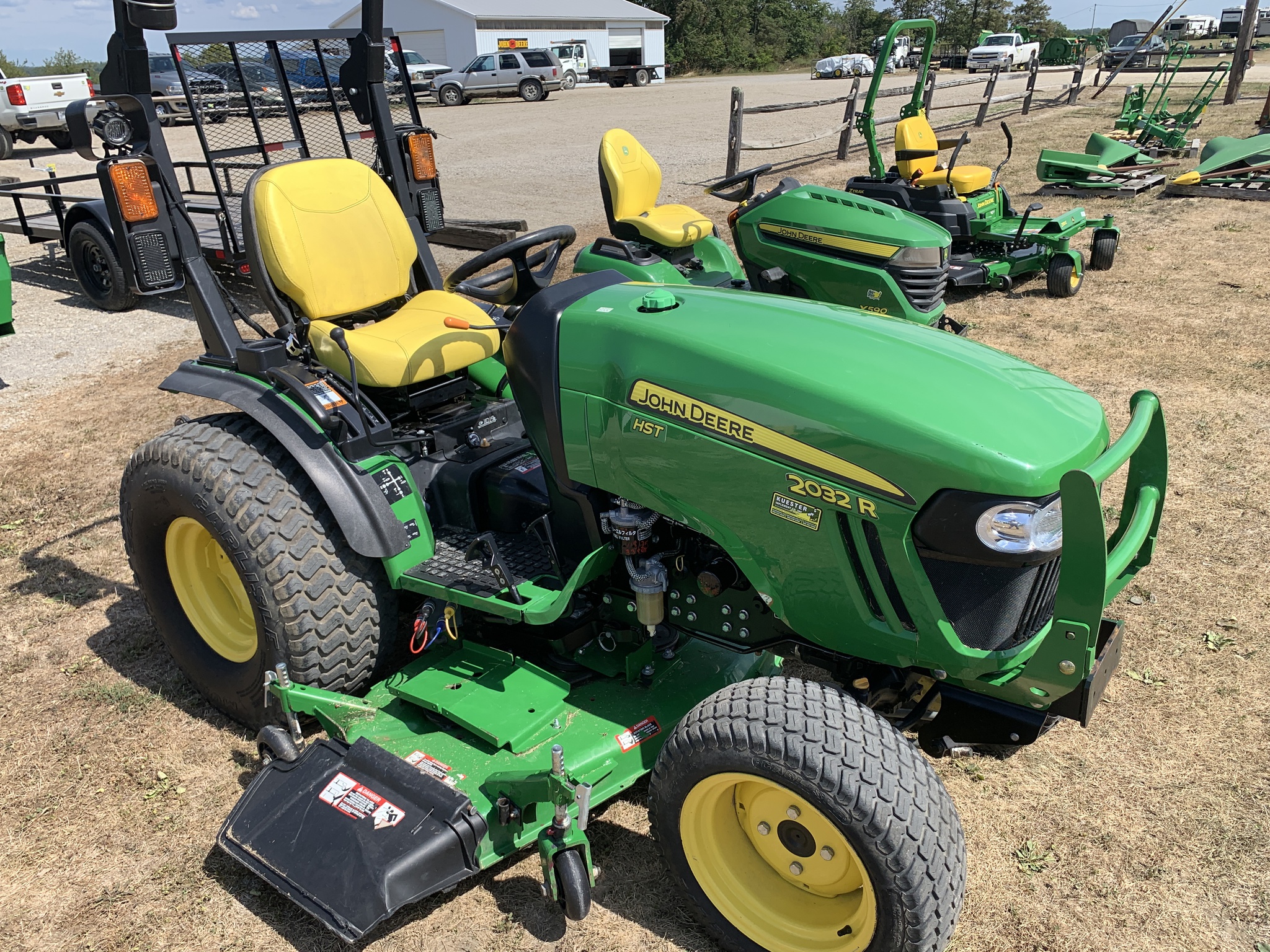 2015 John Deere 2032R Image 10