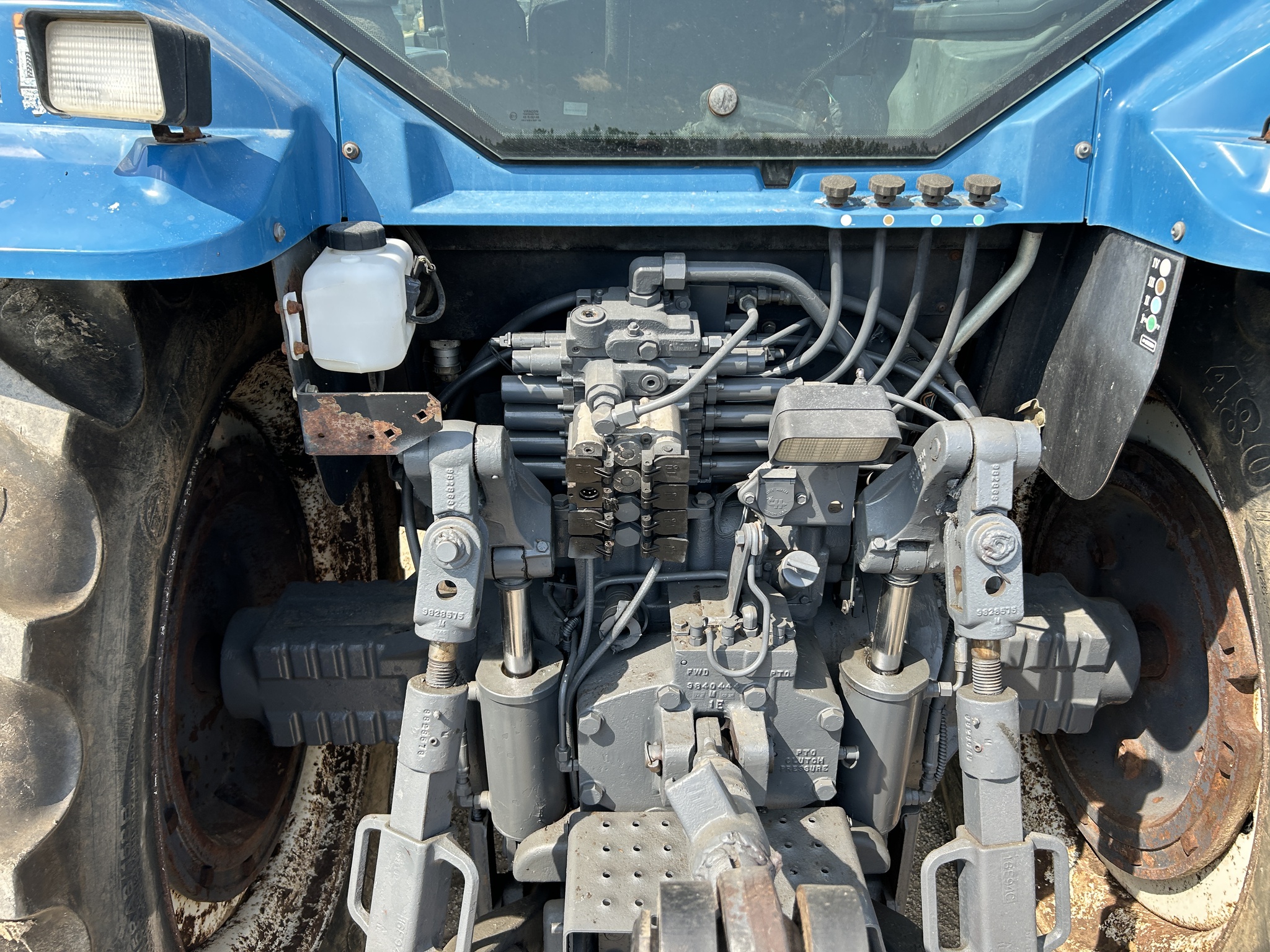 1994 Ford-New Holland 8970 Image 5