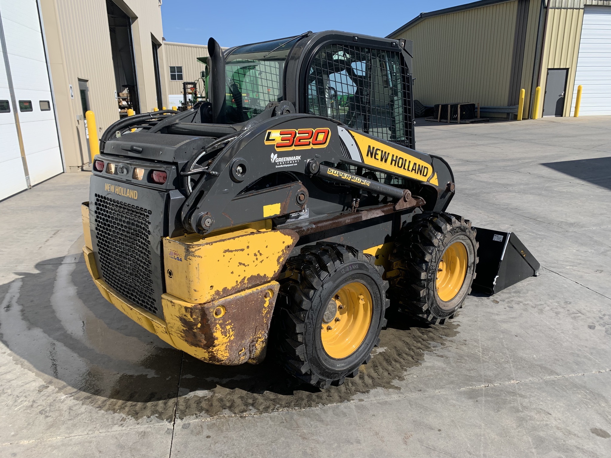 2023 New Holland L320 Image 3