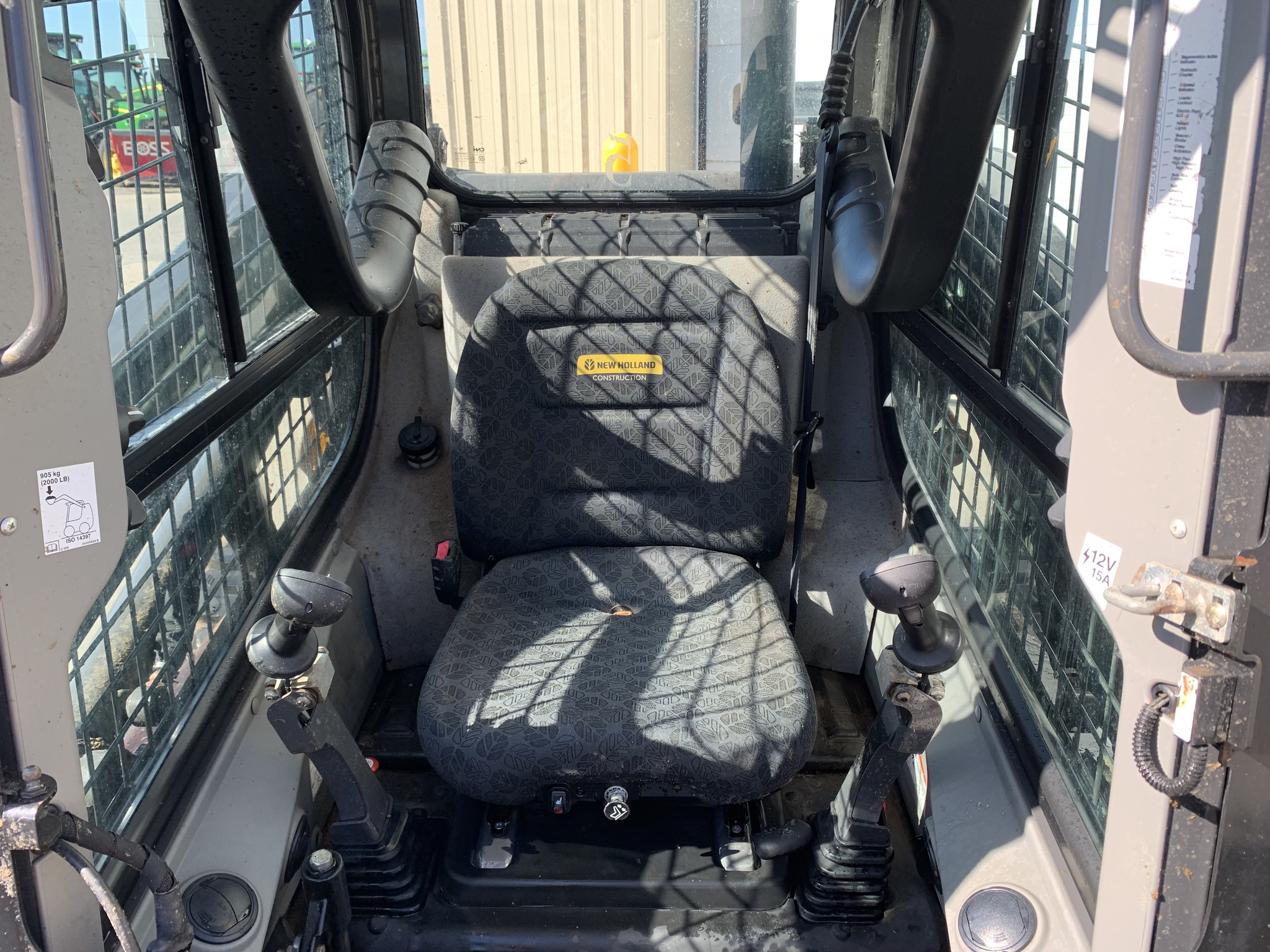 2023 New Holland L320 Image 9