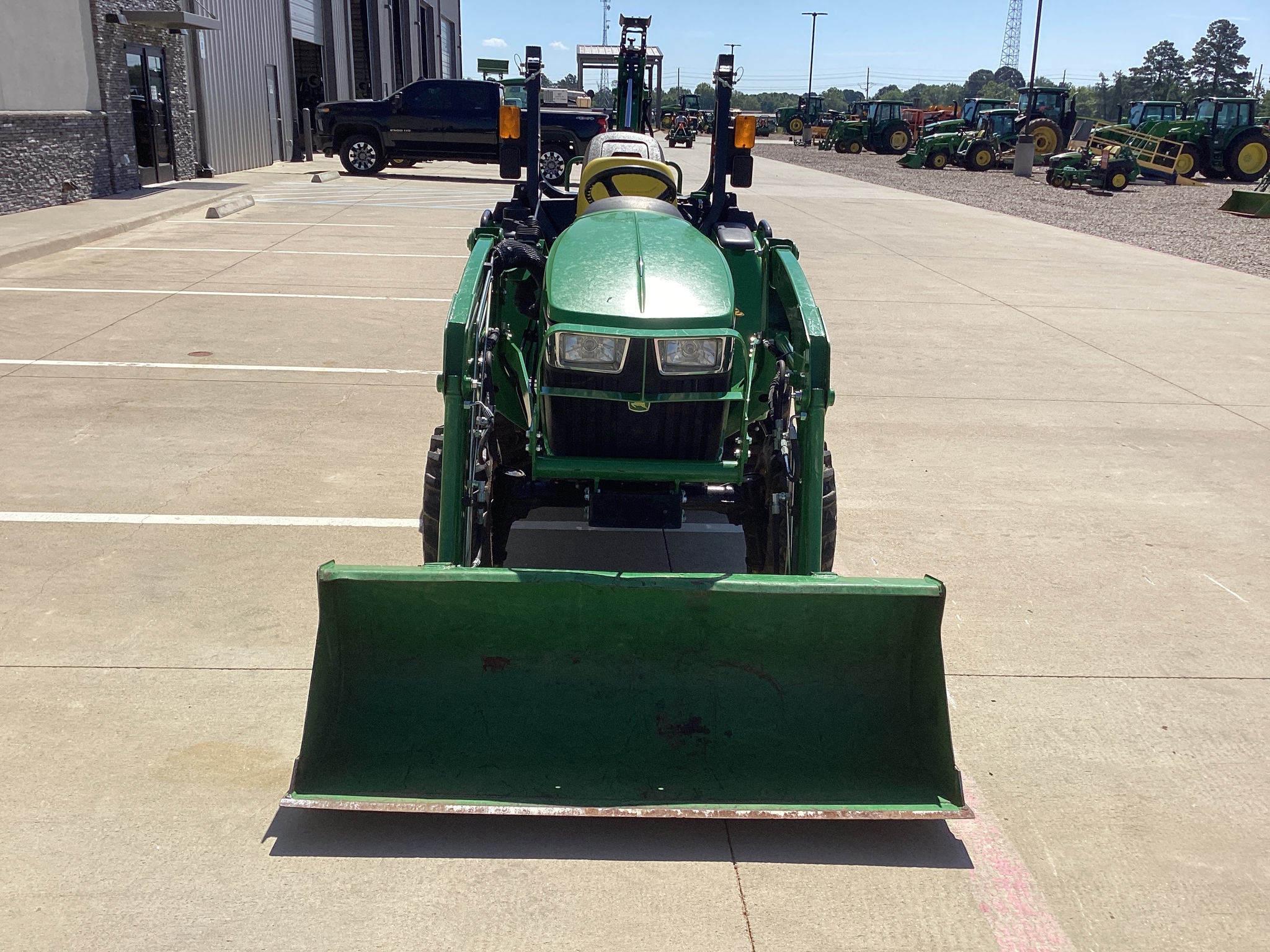 2021 John Deere 3025E Image 3