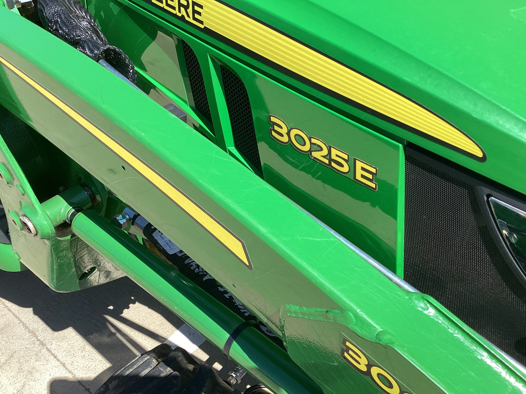2021 John Deere 3025E Image 18