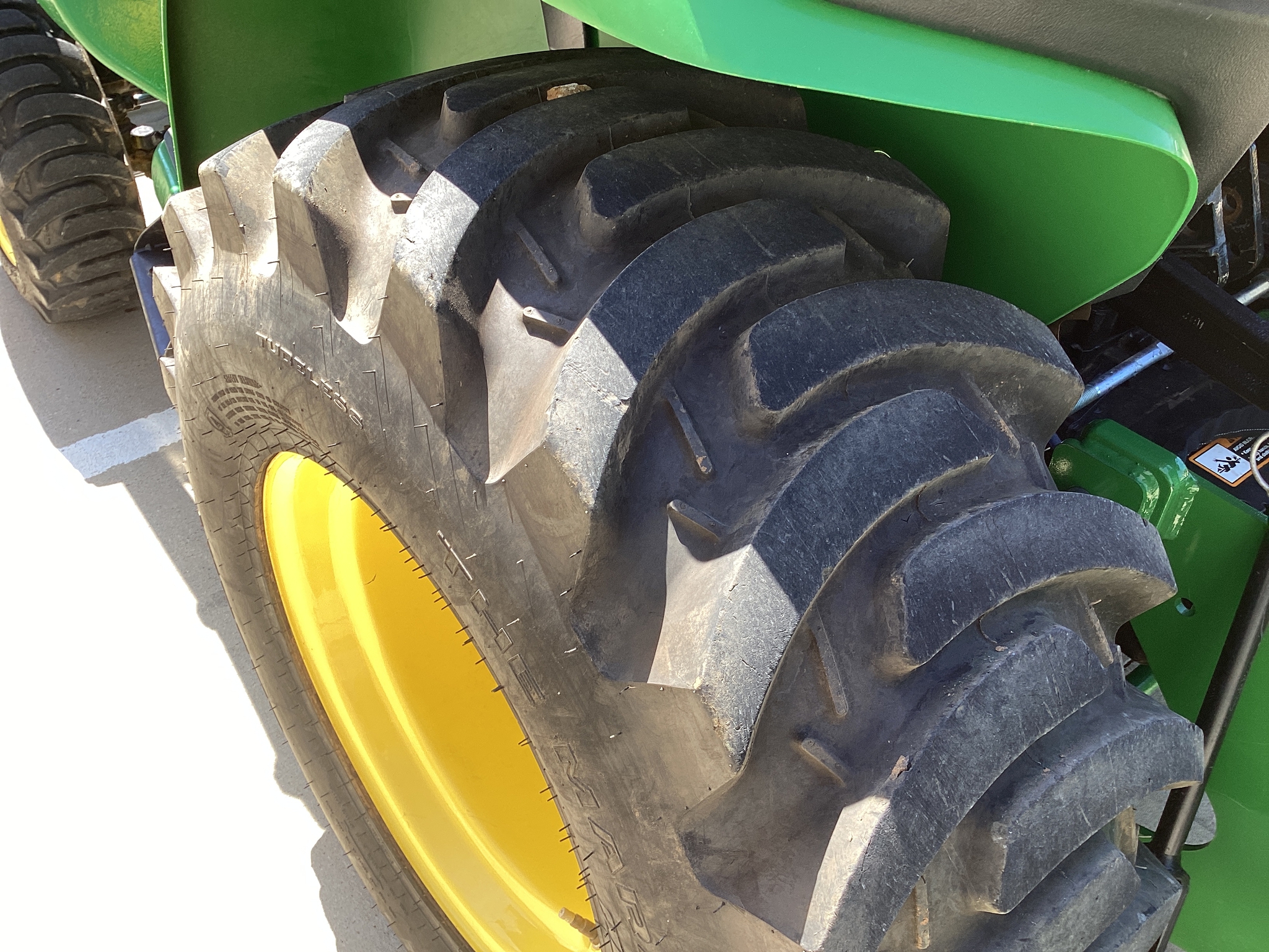 2021 John Deere 3025E Image 22