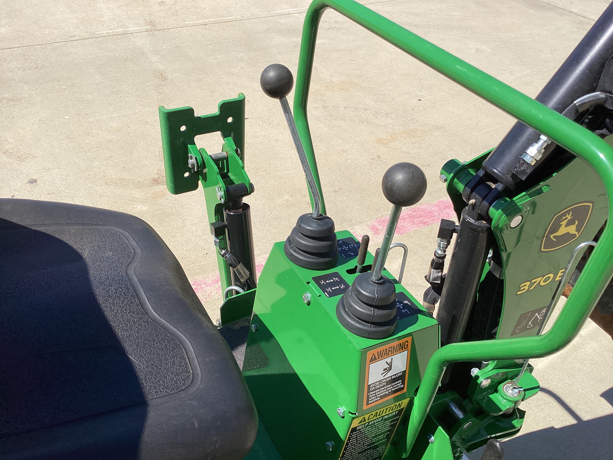 2021 John Deere 3025E Image 12