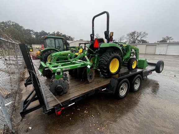 2022 John Deere 3043D Photo 3