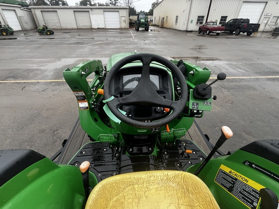 2022 John Deere 3043D Photo 8