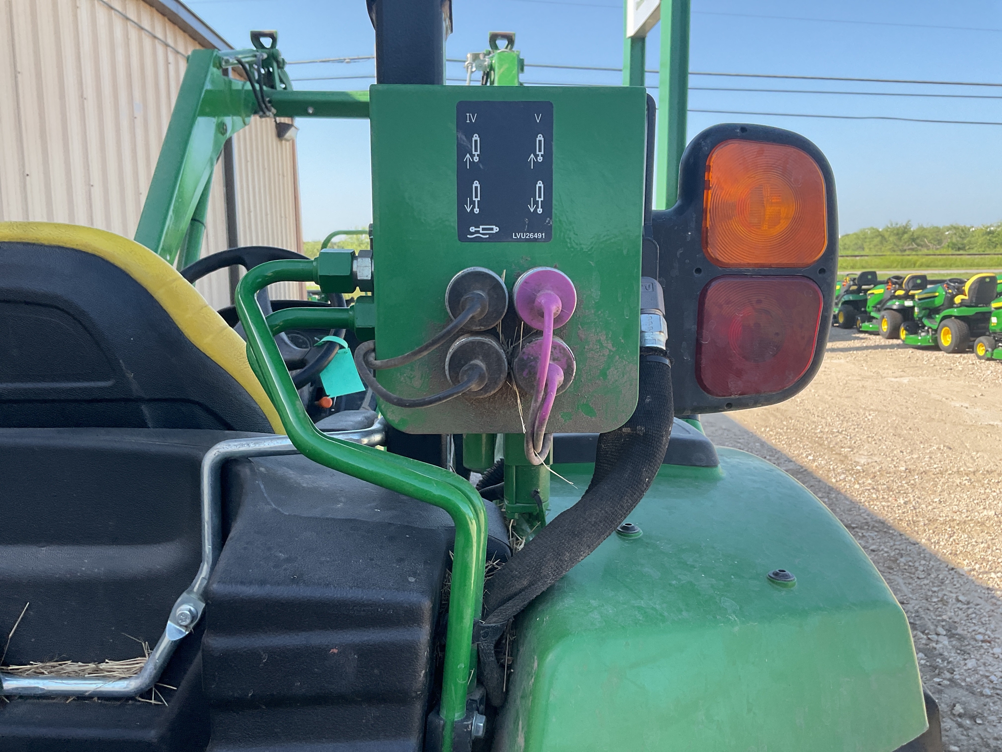 2022 John Deere 4066R Image 23