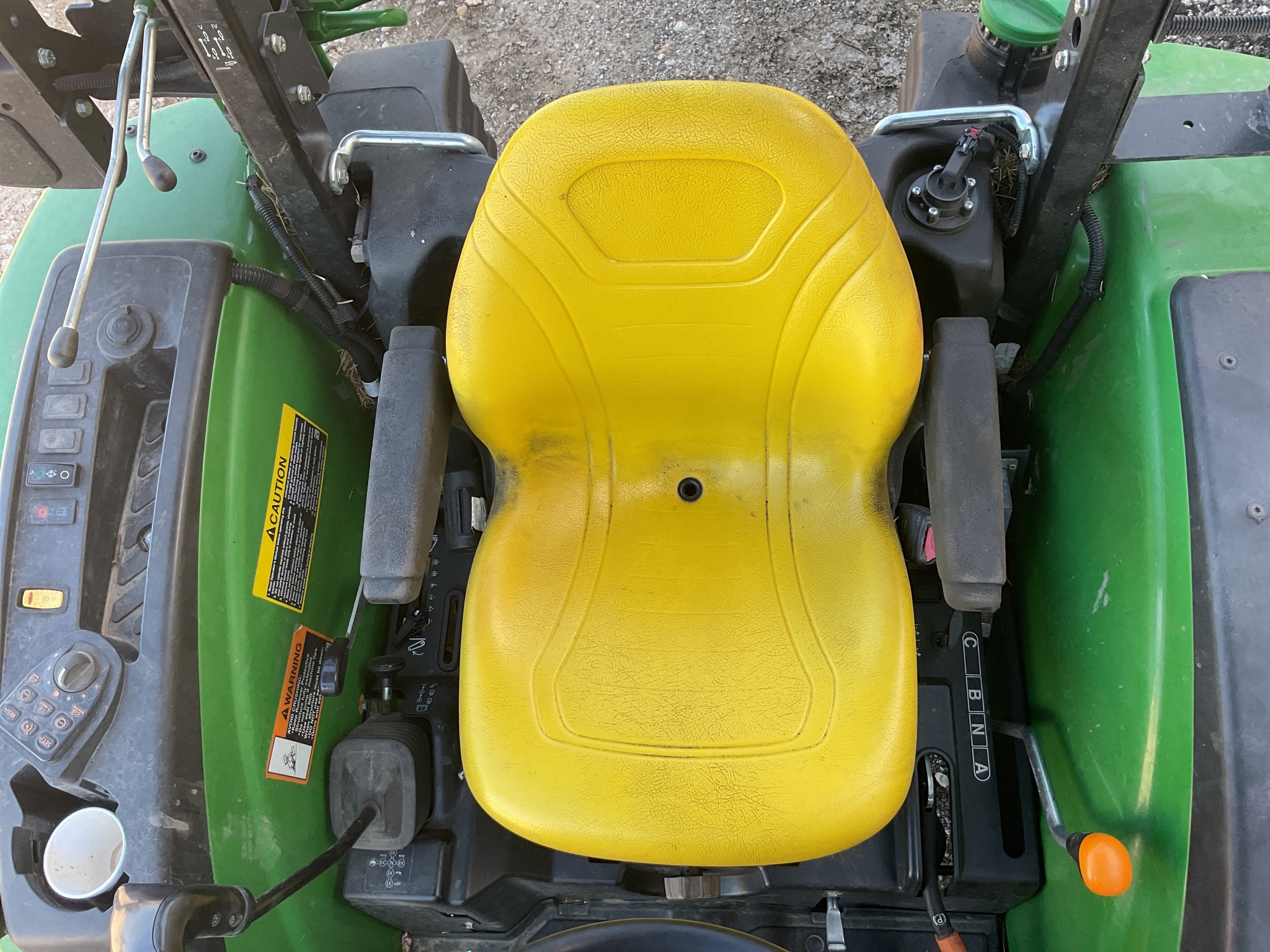 2022 John Deere 4066R Image 8