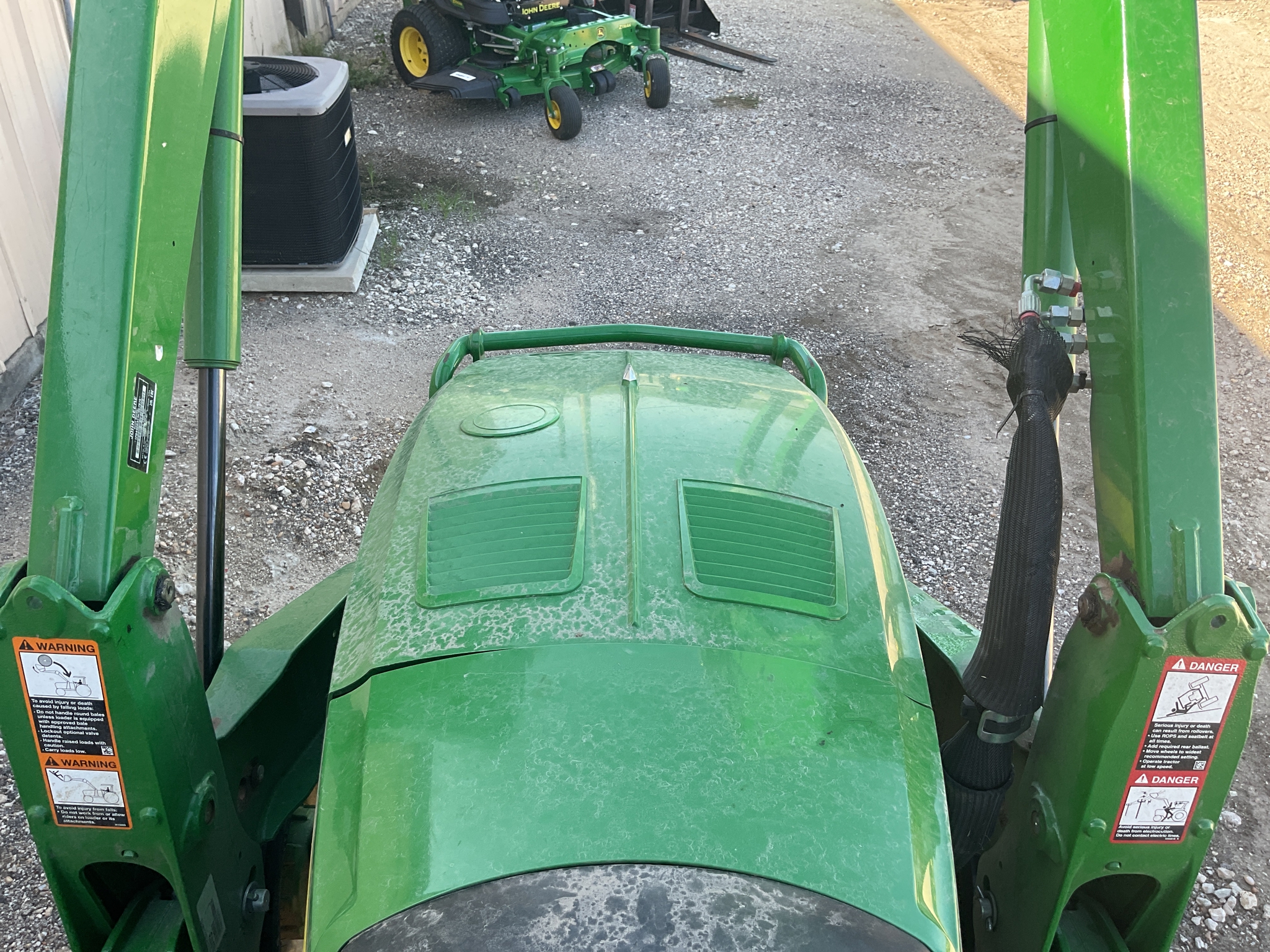 2022 John Deere 4066R Image 16