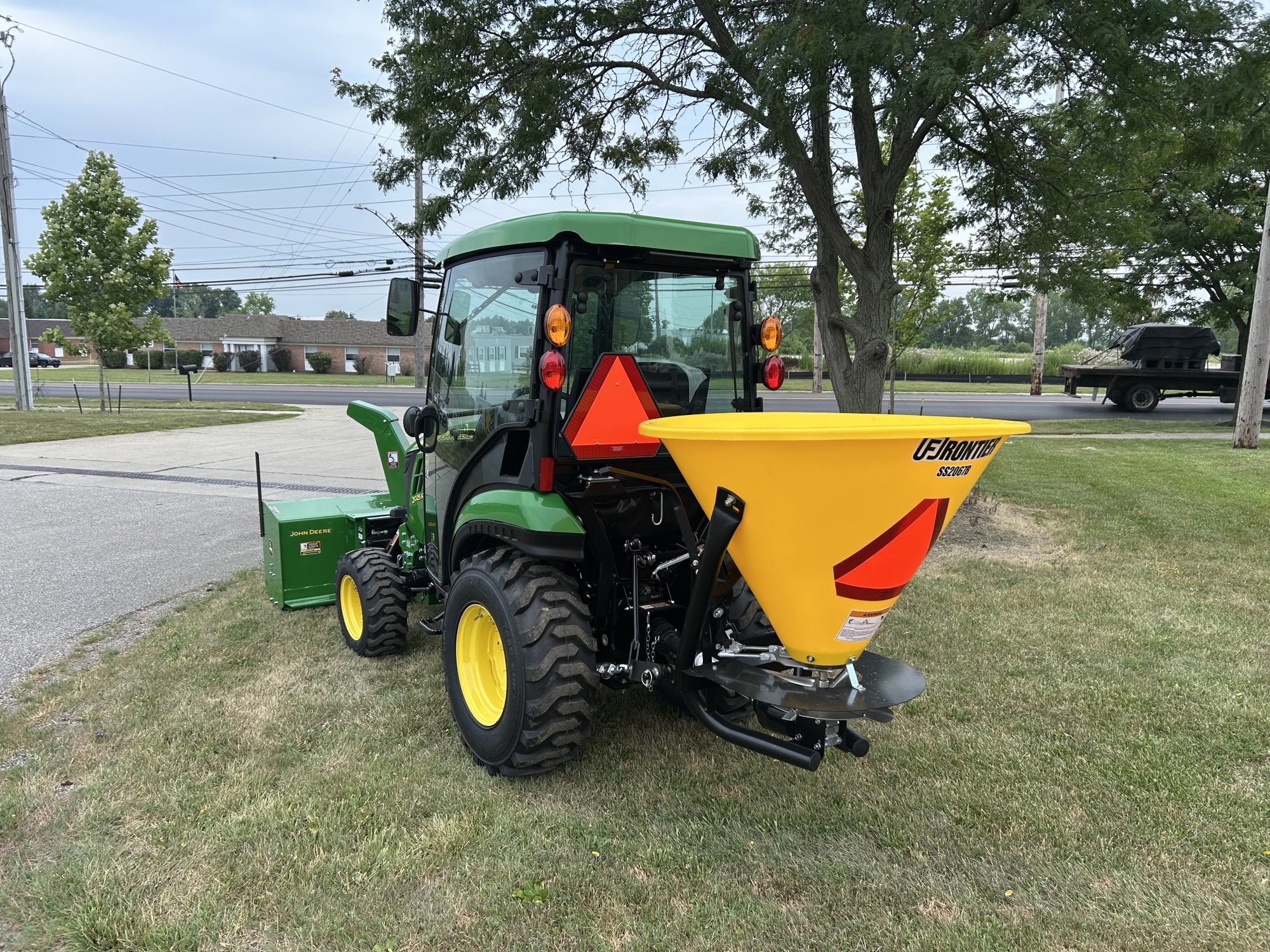 2025 John Deere 2025R Image 6