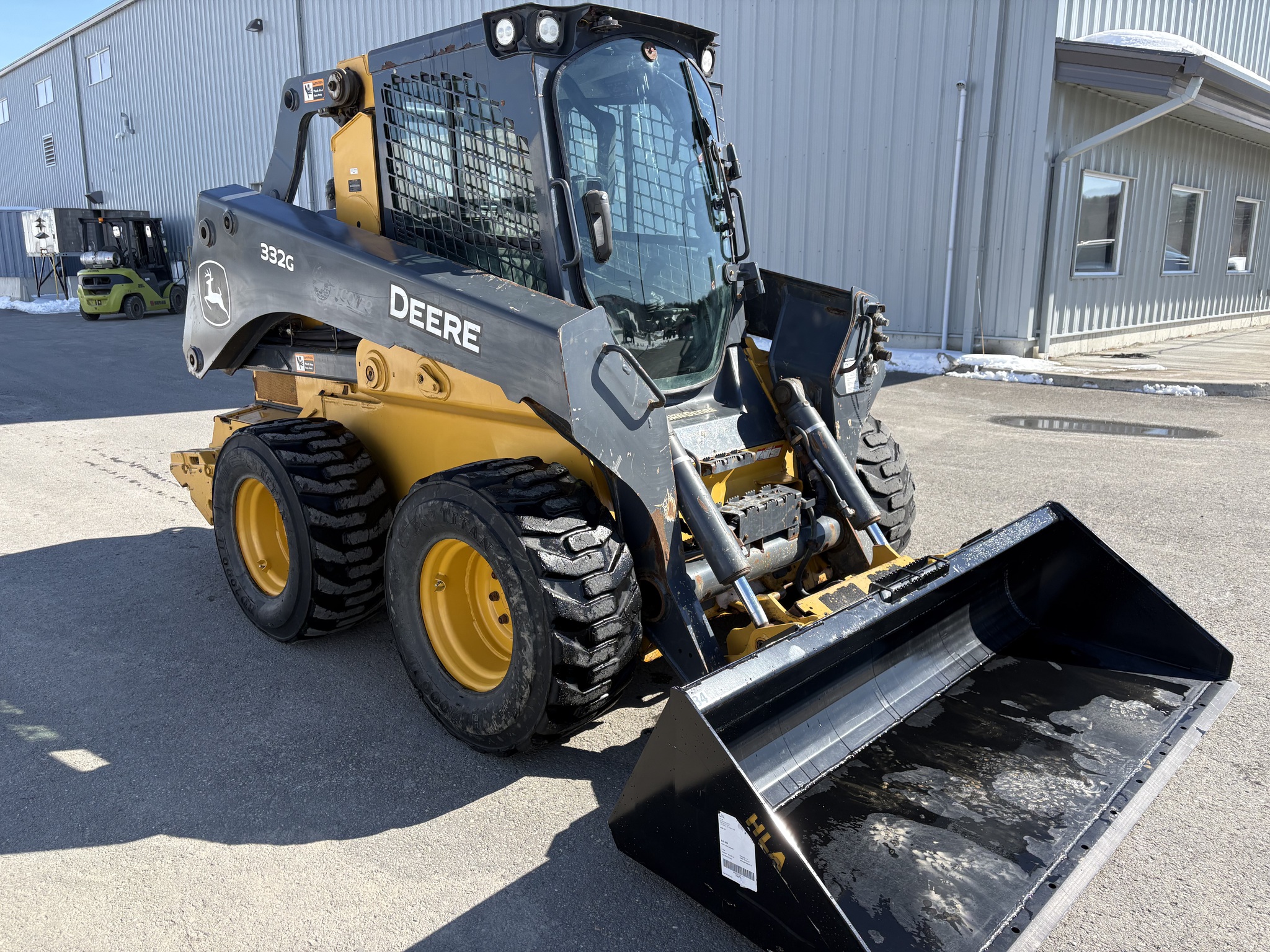 2021 John Deere 332G Image 5