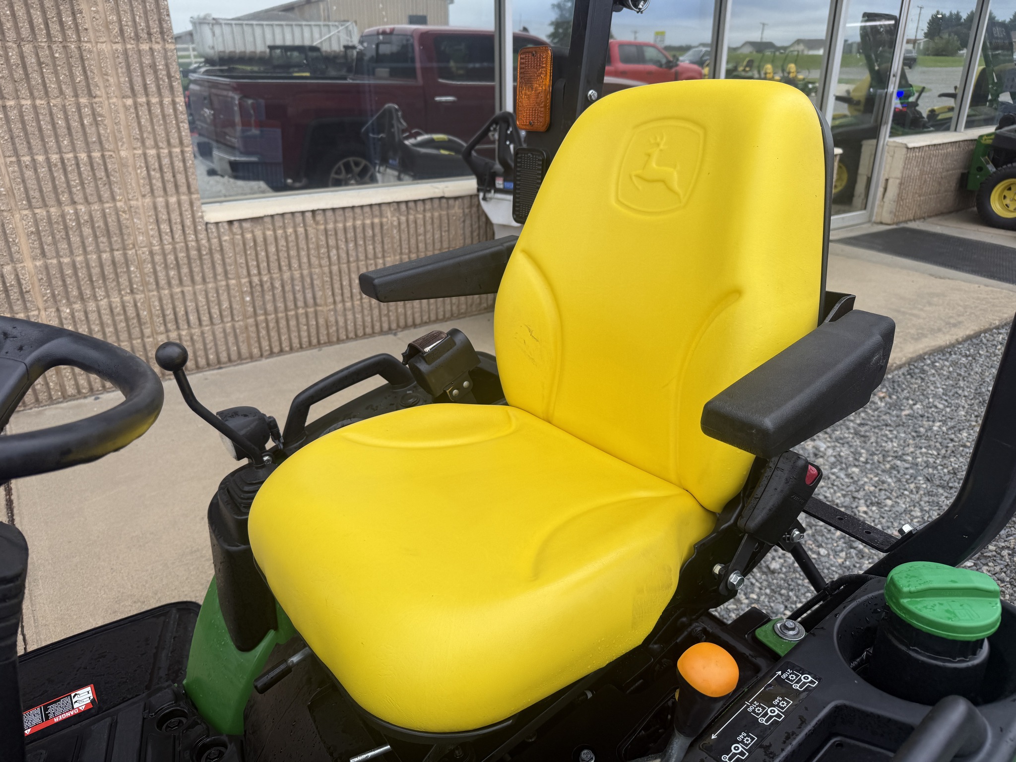 2019 John Deere 1025R Image 4