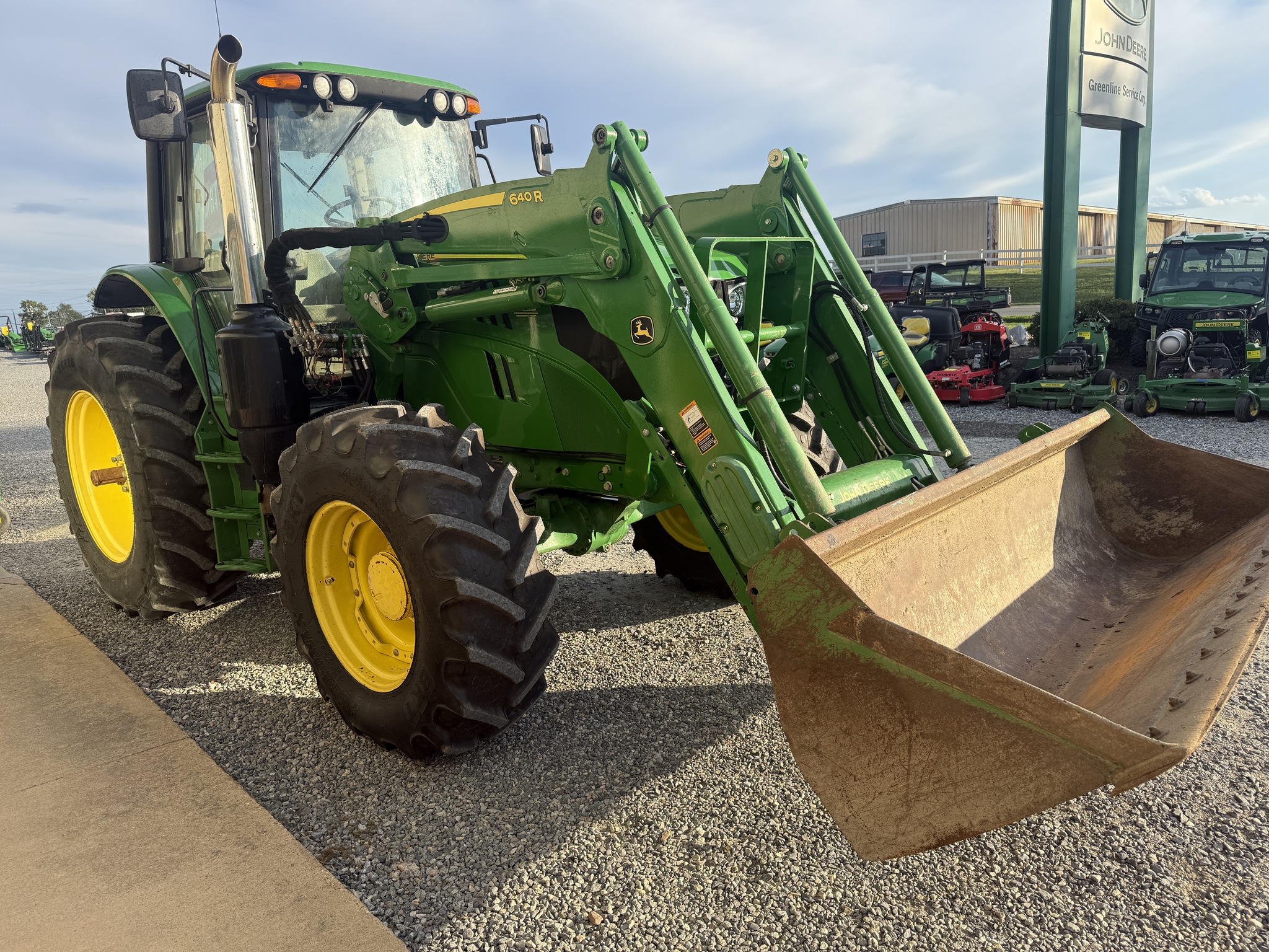 2017 John Deere 6155M Image 5